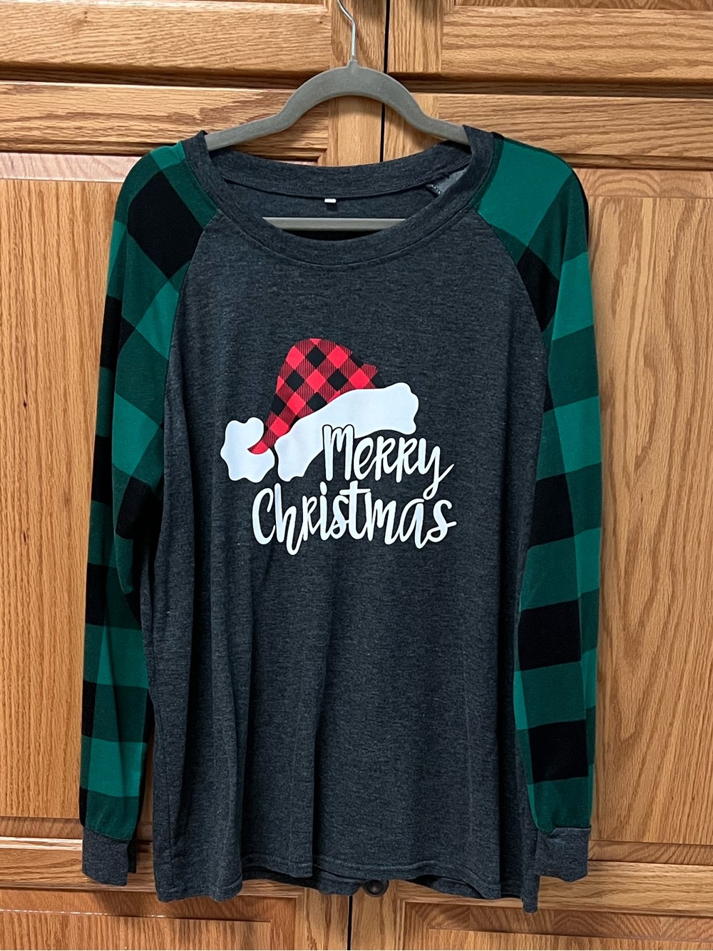 Merry Christmas Long-Sleeve Raglan Top - Dark Gray & Green, GUC, Size 2X